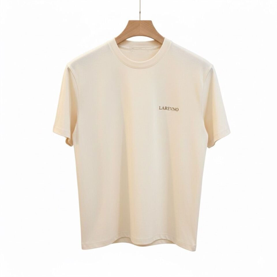 Larevno Minimalist Nakış Logolu %100 Pamuk Ekru Tişört